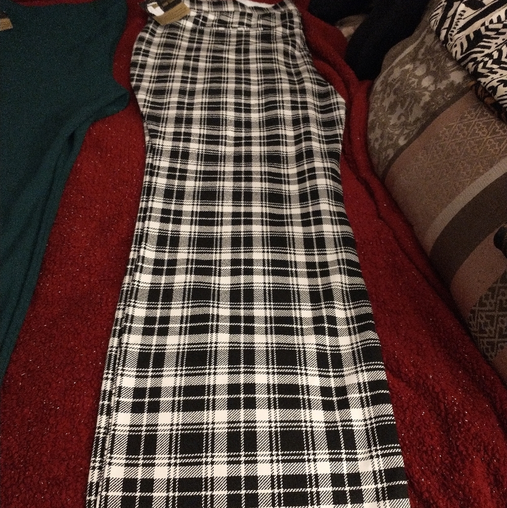 DeSigner White/Black Plaid Elegance 5XT